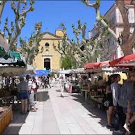 Apartment Rez De Jardin Avec Coin Nuit Et Parking Pour Faire A Pied Bandol