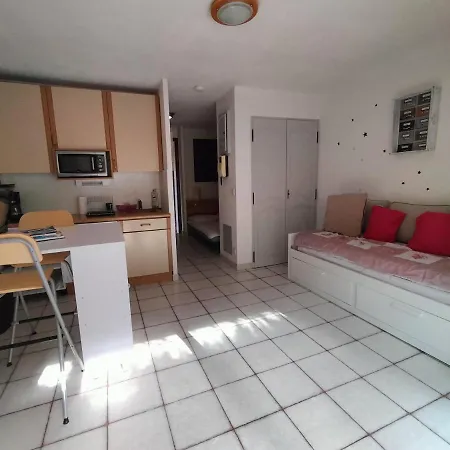 Rez De Jardin Avec Coin Nuit Et Parking Pour Faire A Pied * Bandol